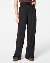SPANXsmoothâ„¢ On the Move Wide Leg Pant | Very Black